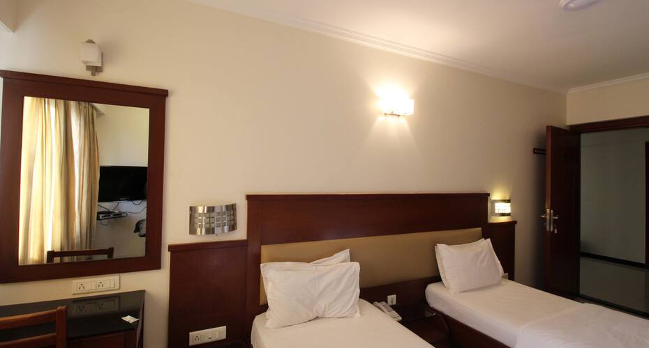 Symphony House, Mumbai 4